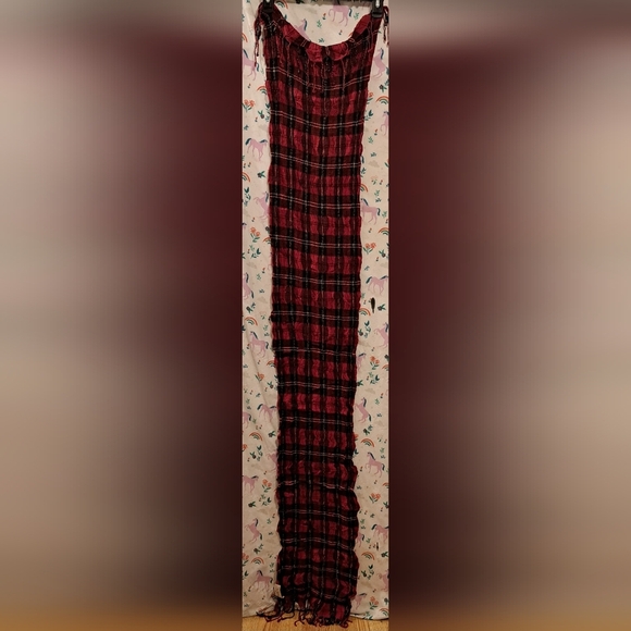 Topaz Black & Red Plaid Viscose Ruched Casual Preppy Scarf Wrap w/ Fringe - Picture 6 of 8